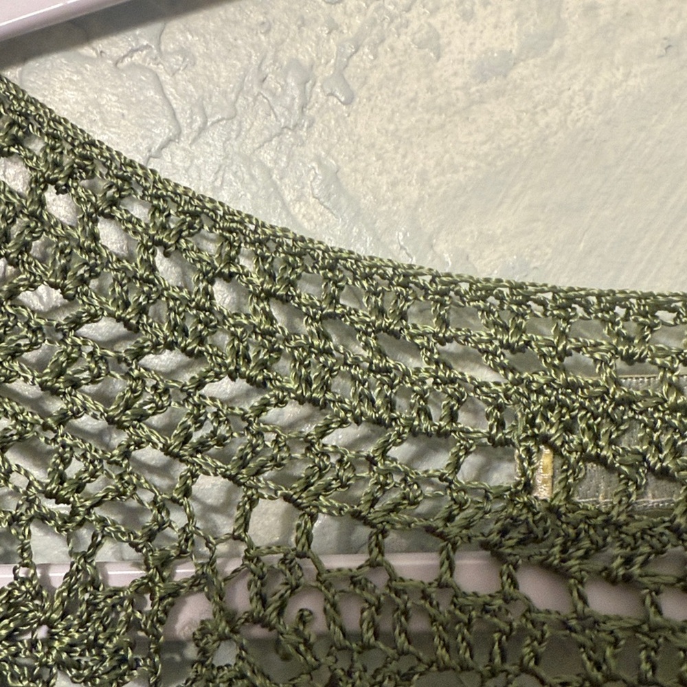 BETTE PAIGE Elegant Olive Crochet Knit Top - Picture 7 of 12